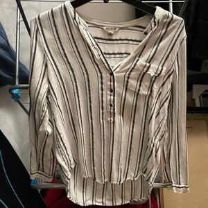 Women’s, lucky Brand, half button down.
